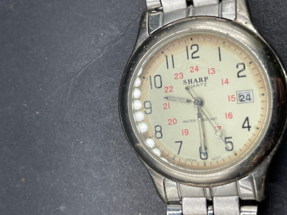 Vintage Sharp Quartz Silver Tone Date White Dial Watch 287515 36mm